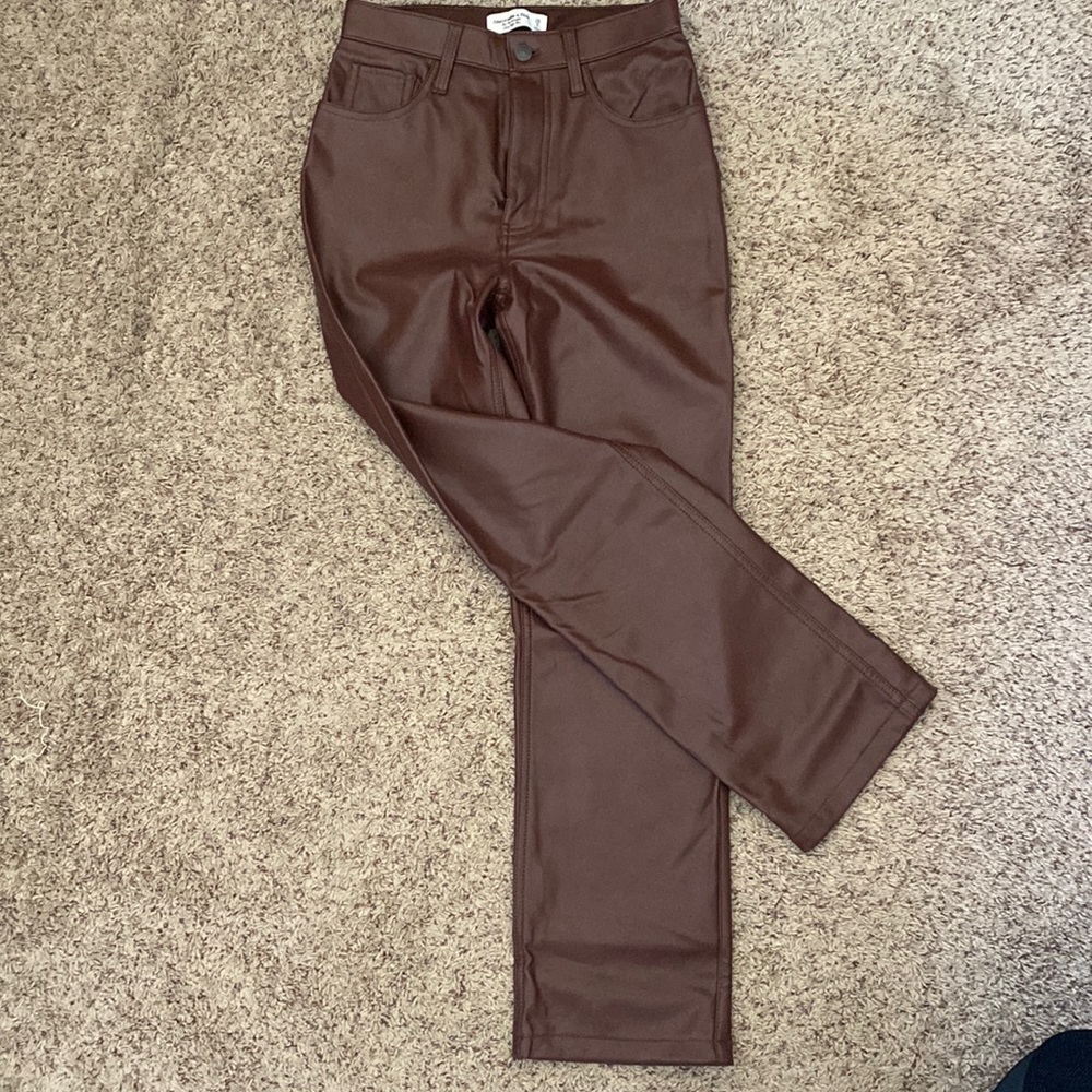 Abercrombie & Fitch Women's Wide Leg Pants in Deep Brown 26s